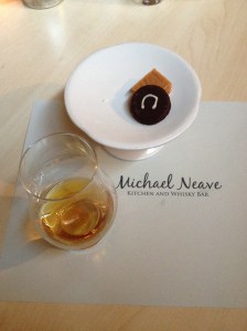 Glenmo Signet - Michael Neave