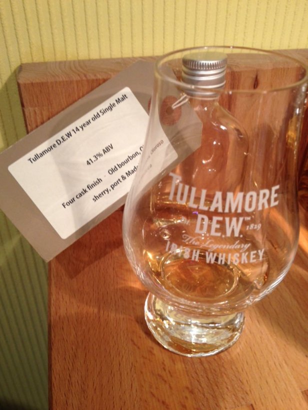 Tullamore-DEW-14-Years-Old-The-Whiskyphiles